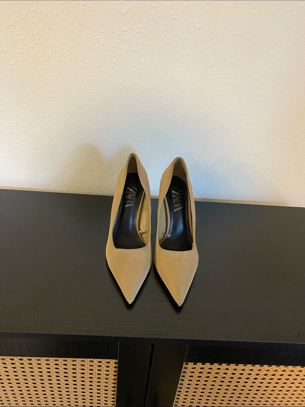 ZARA Beige Pointed Toe Stiletto Pumps EU 39 - Picture 5 of 7